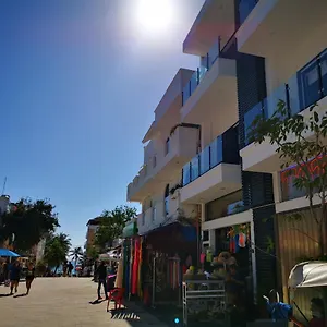 https://paz-2-norte-estudios.quintano-roohotels.com